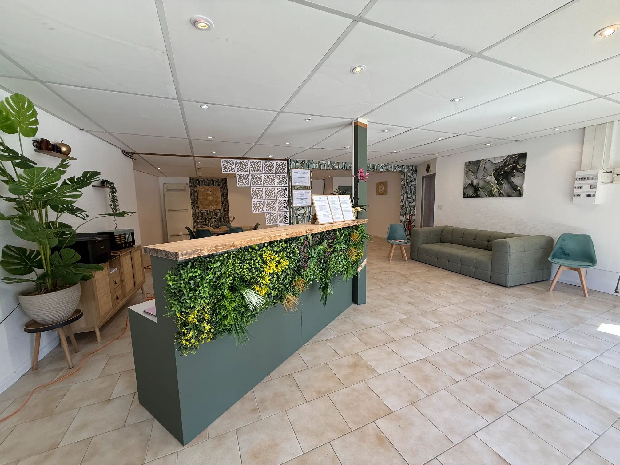 The agency - Photo 2